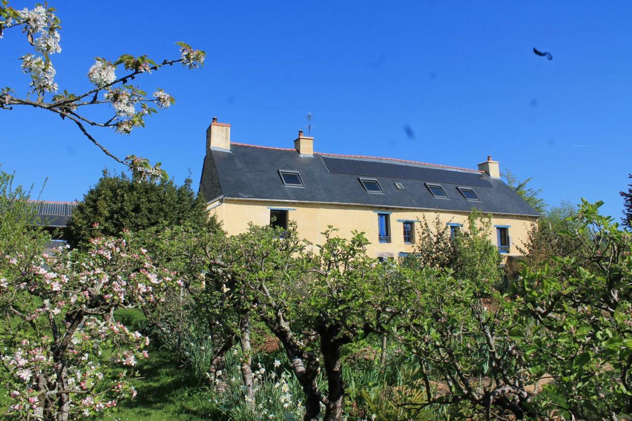 L'Ancien Presbytere Hotel Monterfil Eksteriør billede